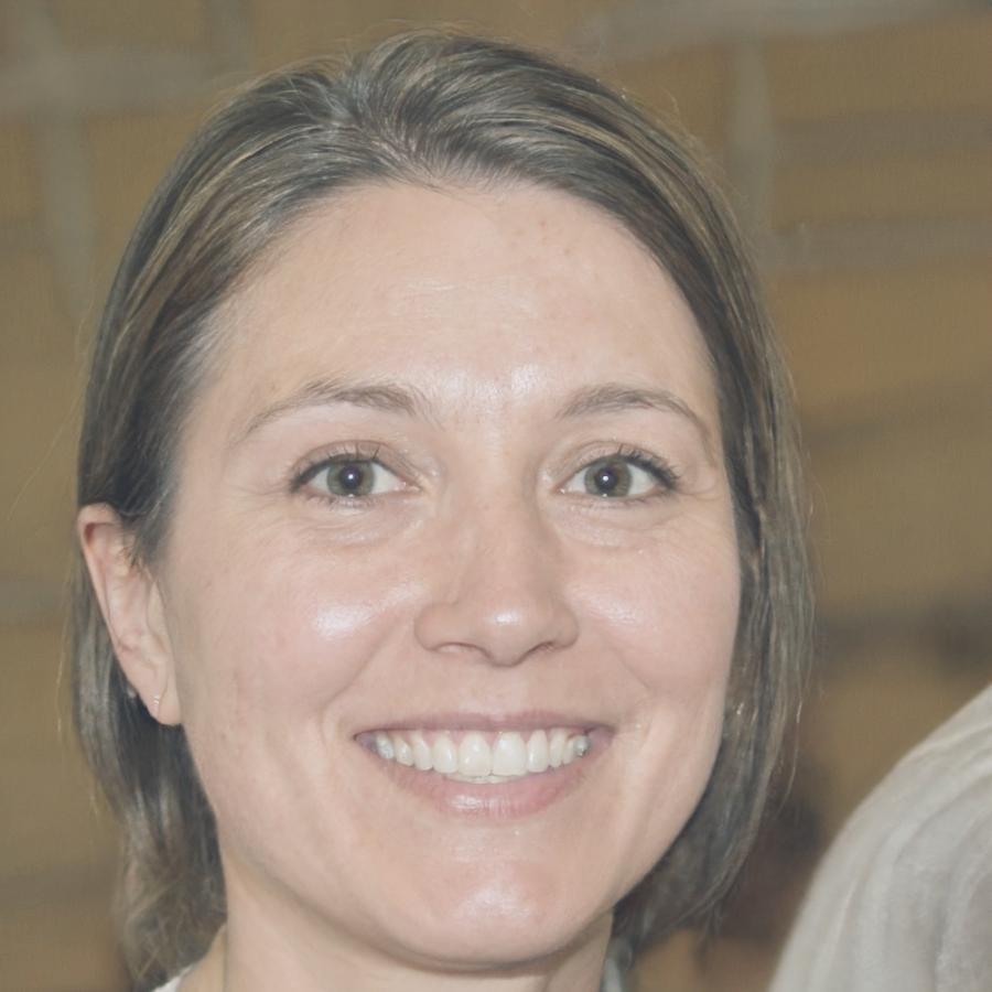 Portrait d'Émilie Chen, Spécialiste en Analyse Budgétaire